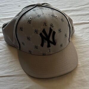59 Fifty Gray and Black NY Logo Cap